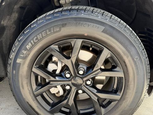 Used 2024 Jeep Grand Cherokee Altitude RWD image 28