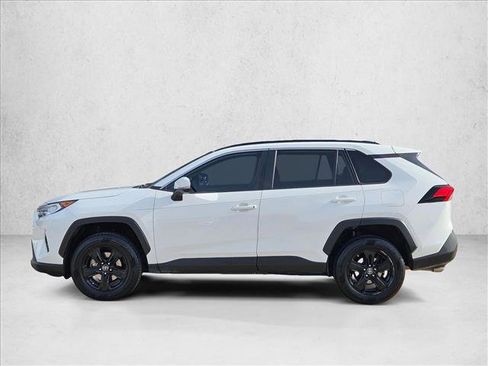 Used 2019 Toyota RAV4 XLE image 9