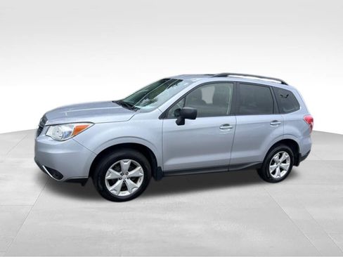 Used 2016 Subaru Forester 2.5i w/ Alloy Wheel Package AWD/4WD image 2