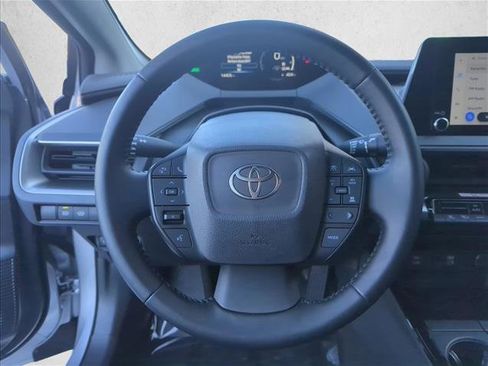 Used 2025 Toyota Prius LE image 12