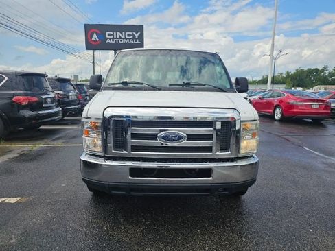 Used 2011 Ford E-350 and Econoline 350 XLT image 2