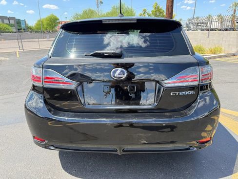 Used 2013 Lexus CT 200h w/ Premium Pkg w/Navigation FWD image 6