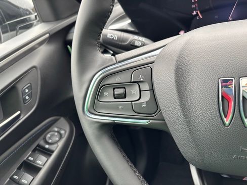 Used 2024 Buick Envista Sport Touring w/ Convenience I Package image 33