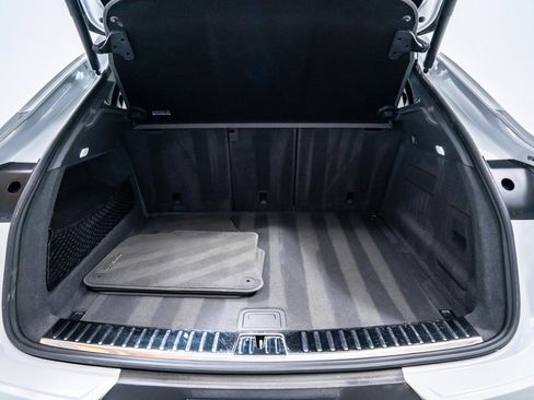 Used 2023 Porsche Cayenne Platinum Edition image 34