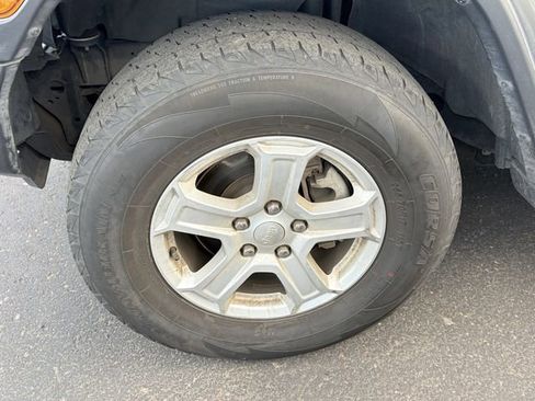 Used 2019 Jeep Wrangler Unlimited Sport S image 4