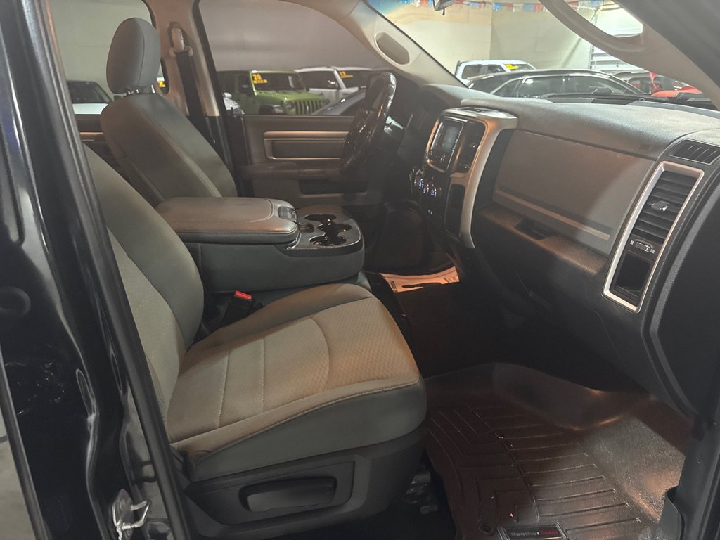 Used 2016 RAM 1500 Classic SLT AWD/4WD image 15