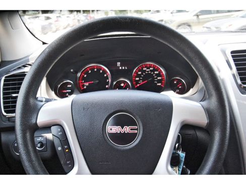 Used 2009 GMC Acadia SLE FWD image 13