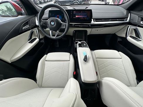 Used 2026 BMW X2 xDrive28i AWD/4WD image 21