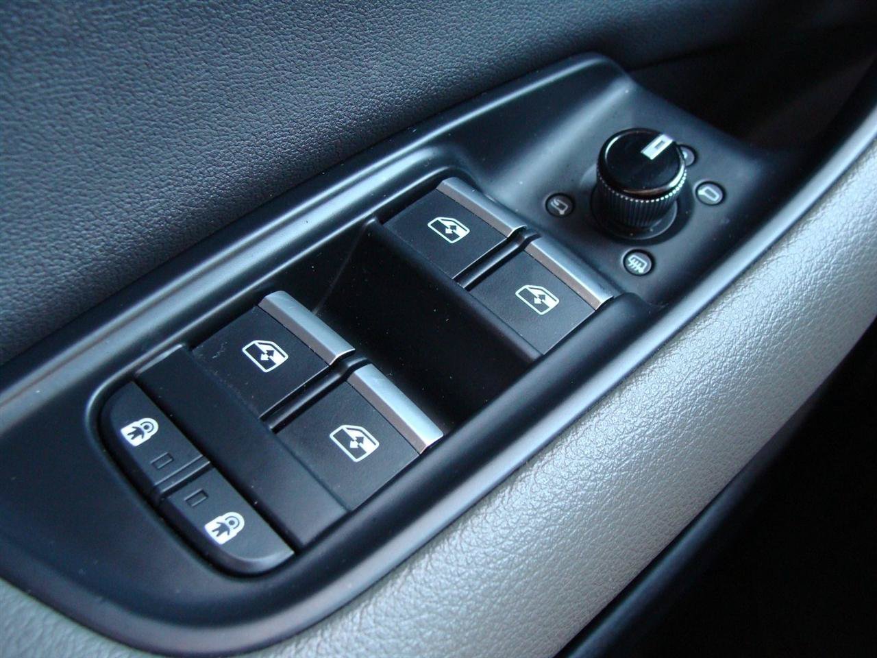 Used 2019 Audi Q8 Prestige AWD/4WD image 31