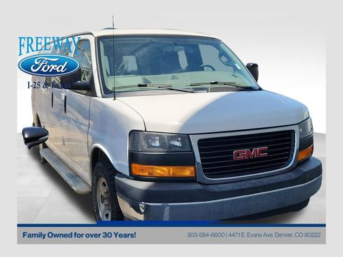 Used 2017 GMC Savana 2500 RWD image 1