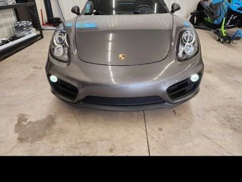 Used 2016 Porsche Cayman RWD image 2