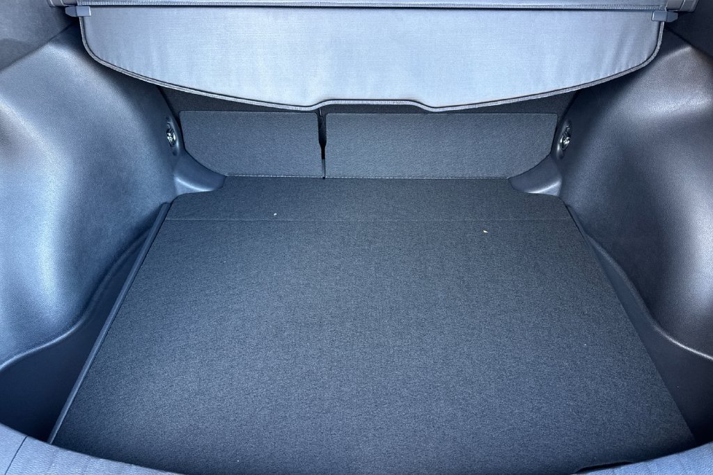 New 2026 Toyota Corolla Cross LE w/ Moonroof Package FWD image 12