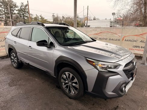 Used 2023 Subaru Outback Limited image 7