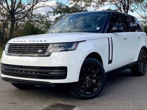 New 2025 Land Rover Range Rover SE image 1
