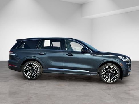 Used 2024 Lincoln Aviator Black Label AWD/4WD image 7