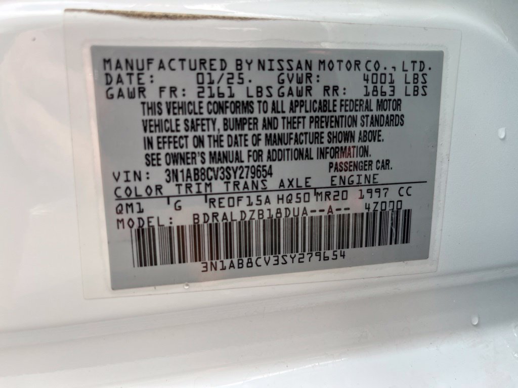 Used 2025 Nissan Sentra SV FWD image 10
