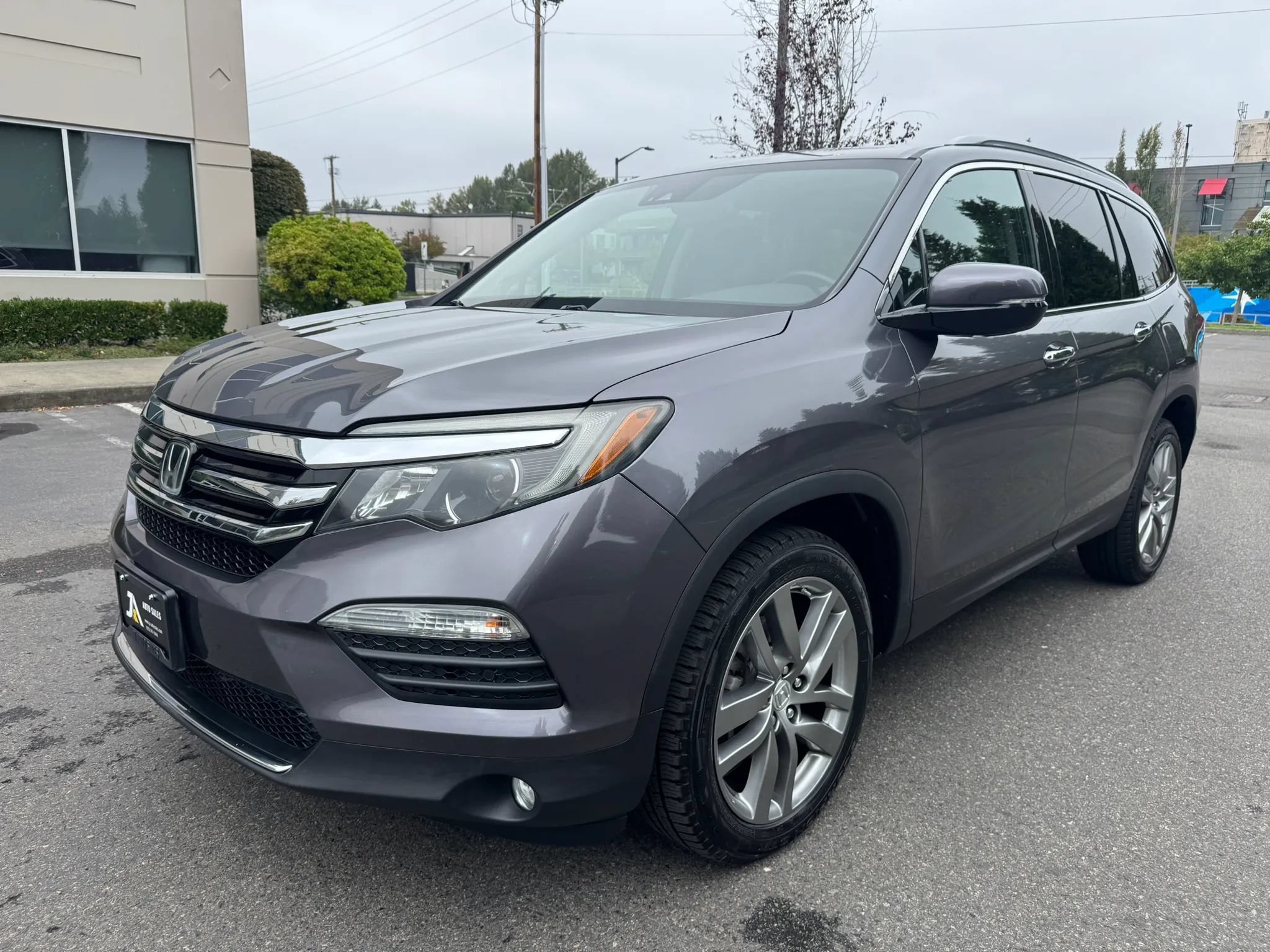 Used 2018 Honda Pilot Elite image 4
