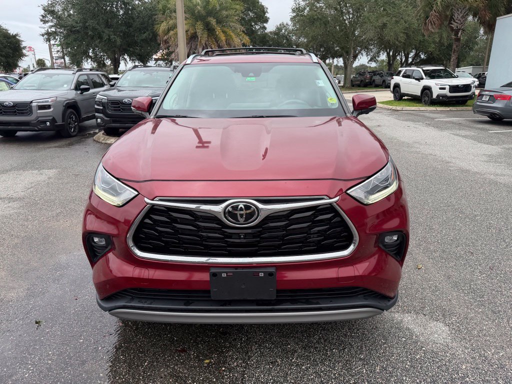 Used 2023 Toyota Highlander Platinum FWD image 12