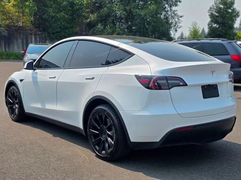 Used 2020 Tesla Model Y Long Range AWD/4WD image 6
