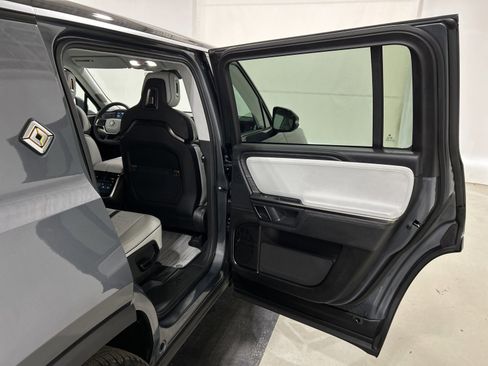 Used 2024 Rivian R1S Adventure AWD/4WD image 19