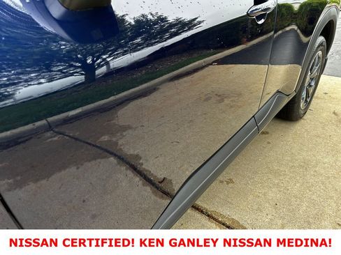 Certified 2026 Nissan Rogue SV AWD/4WD image 11