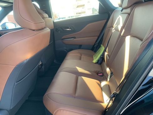 New 2025 Toyota Crown Signia Limited image 26