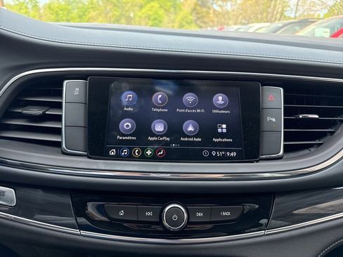 Used 2020 Buick Enclave Essence image 26