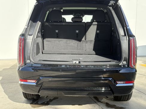 New 2026 Cadillac Escalade IQL Luxury image 9