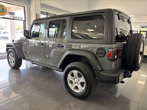 Used 2021 Jeep Wrangler Unlimited Sport image 3