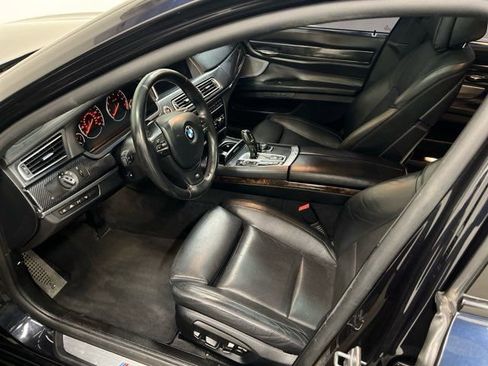 Used 2013 BMW 750Li image 16