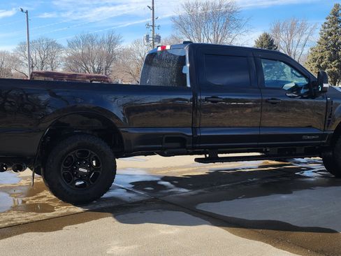 Used 2023 Ford F250 XLT w/ XLT Premium Package image 3