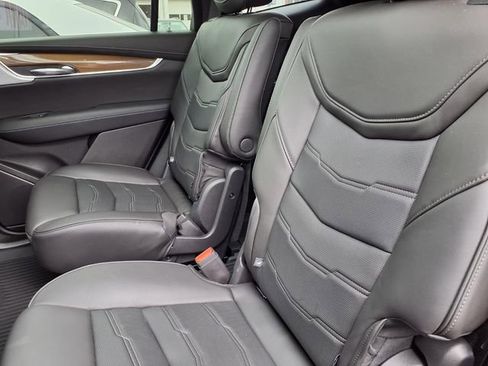 Used 2024 Cadillac XT6 Sport w/ LPO, Onyx Lite Package AWD/4WD image 7