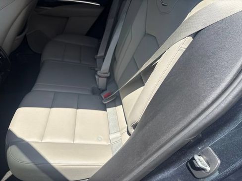 Used 2021 Cadillac XT4 Luxury FWD image 10