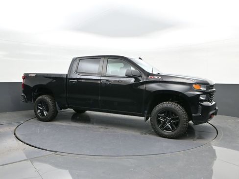 Used 2021 Chevrolet Silverado 1500 Custom Trail Boss w/ LPO, Dark Essentials Package image 16