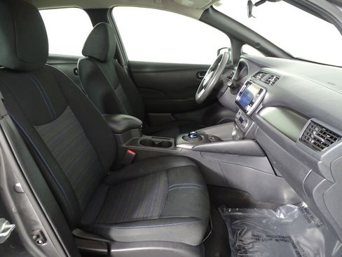 Used 2023 Nissan Leaf S image 13