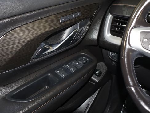 Used 2021 GMC Terrain SLT image 34