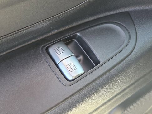 Used 2022 Mercedes-Benz Metris image 25