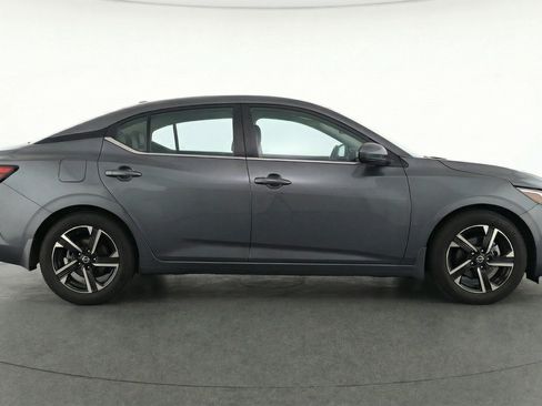 Used 2025 Nissan Sentra SV image 11