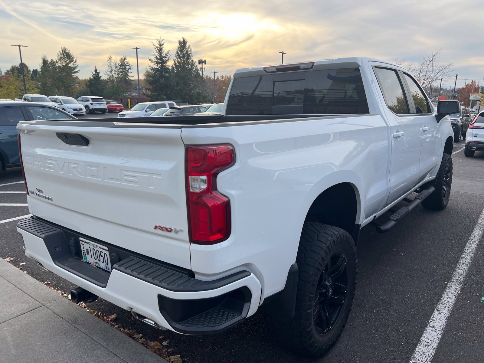 Used 2022 Chevrolet Silverado 1500 RST w/ Convenience Package II AWD/4WD image 4