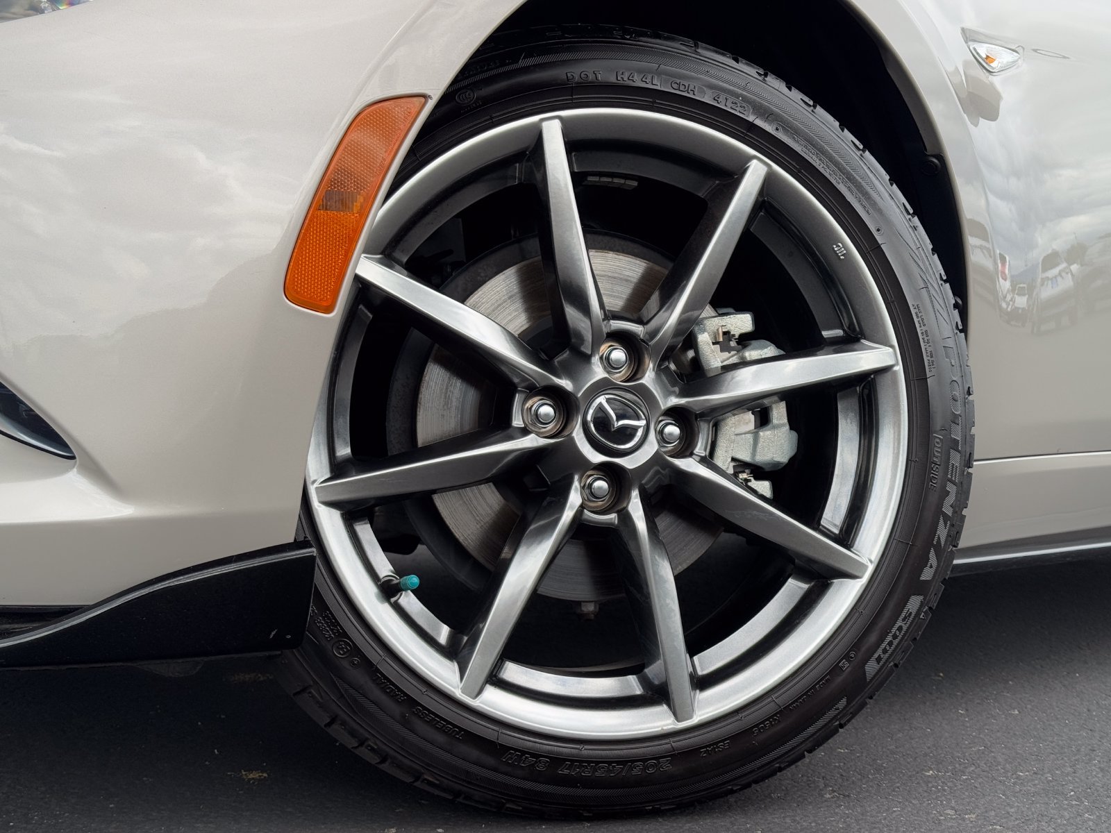 Used 2022 MAZDA MX-5 Miata Grand Touring w/ Appearance Package RWD image 26