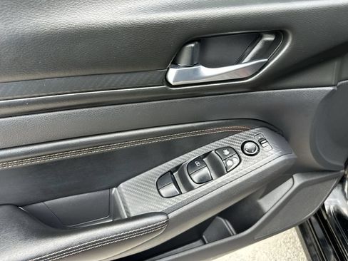 Used 2020 Nissan Altima 2.5 SR FWD image 22