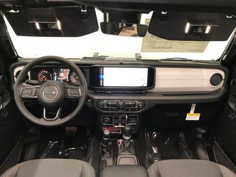 New 2025 Jeep Gladiator Willys image 27