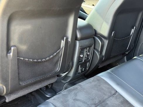 Used 2019 Jeep Grand Cherokee Altitude AWD/4WD image 27