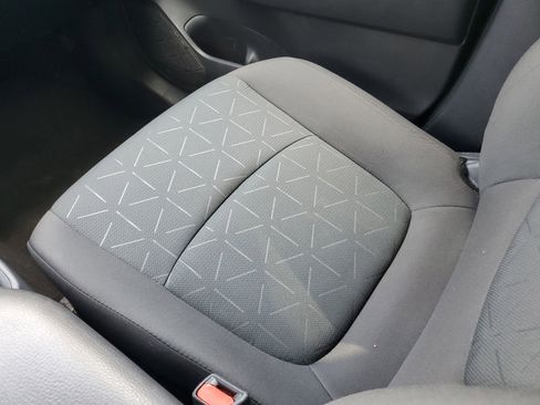 Used 2024 Toyota RAV4 XLE FWD image 19