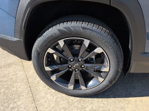 New 2026 Chevrolet Equinox RS w/ LPO, Floor Liner Package FWD image 3