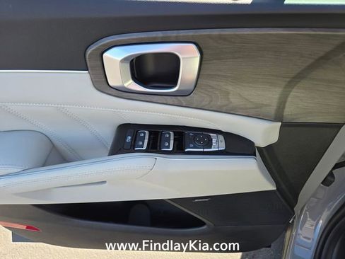 New 2026 Kia Sorento SX image 15