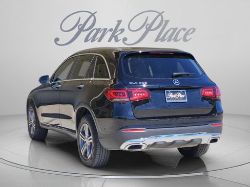 Certified 2022 Mercedes-Benz GLC 300 image 3