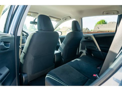 Used 2014 Toyota RAV4 LE AWD/4WD image 12