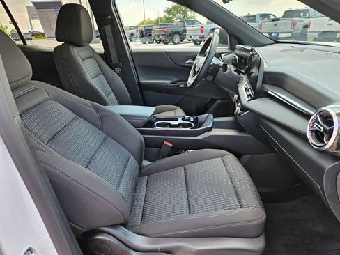 Used 2026 Chevrolet Equinox LT FWD image 31