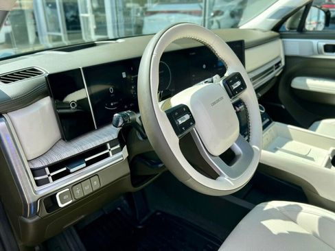 Used 2025 Hyundai Santa Fe Calligraphy FWD image 10
